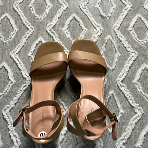 Nordstrom wedge heels size 10 tan   A401 - Picture 4 of 4